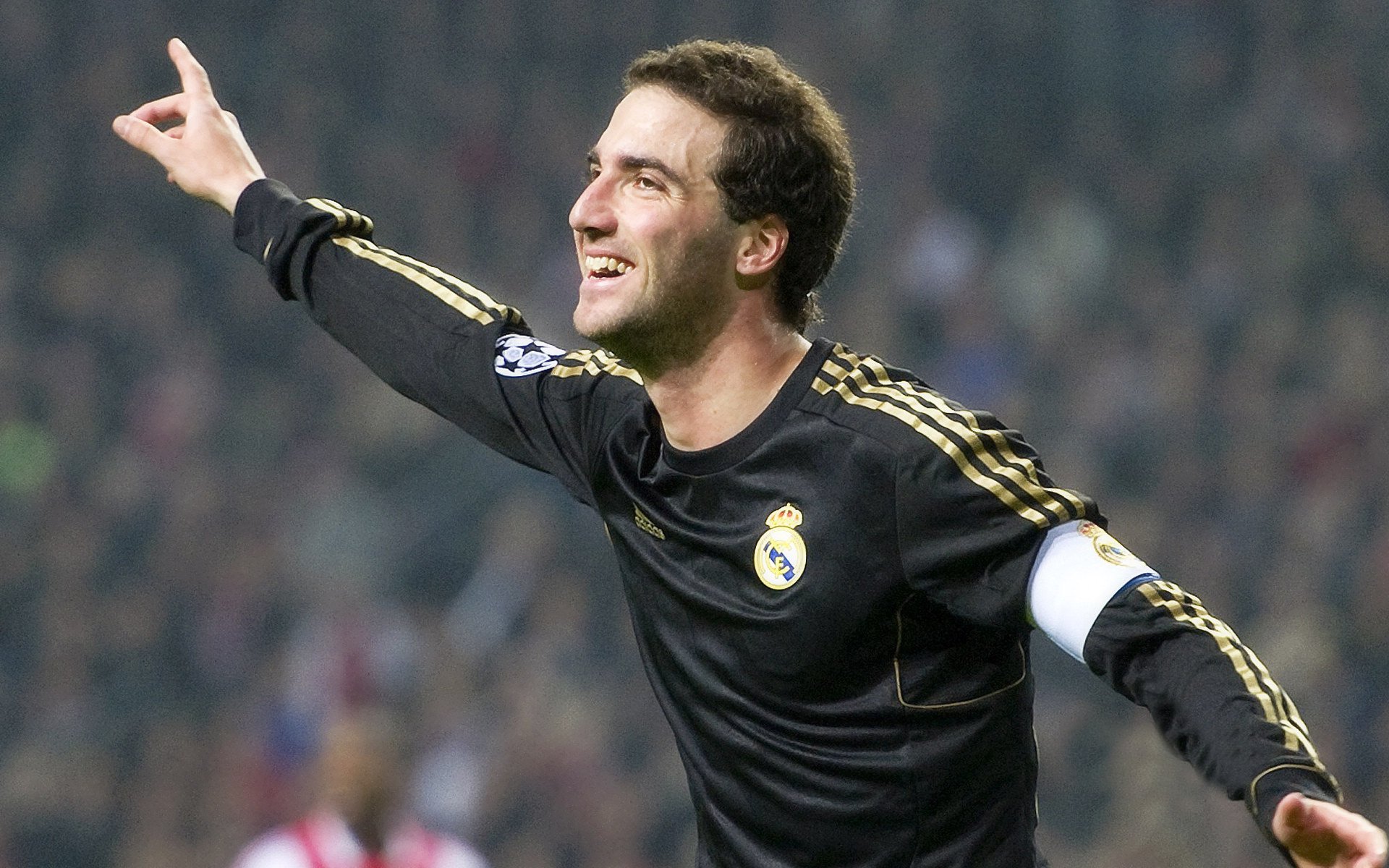 开云体育首页-《青少年电竞竞技:成长的烦恼与未来的希望》,电竞青少年的逐梦路